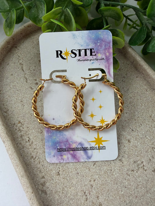 Laura Hoops